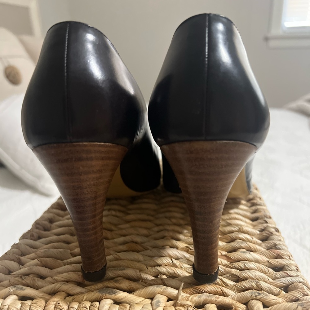 Gucci Tassel Pumps - Picture 7 of 10
